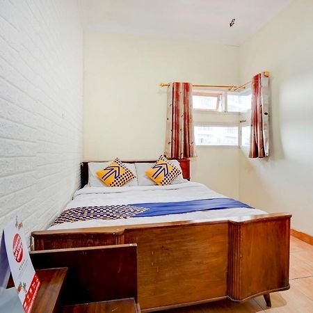 Radio Backpacker Guesthouse Syariah Bandung Exterior photo